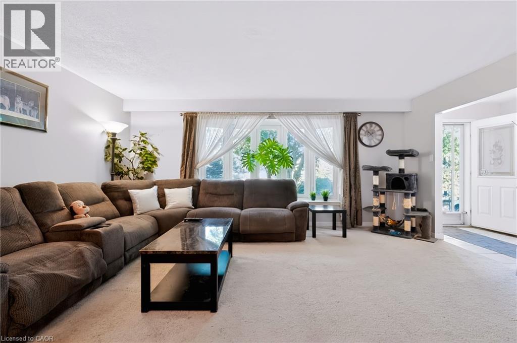 1334 SYCAMORE Drive, Burlington — photo 8