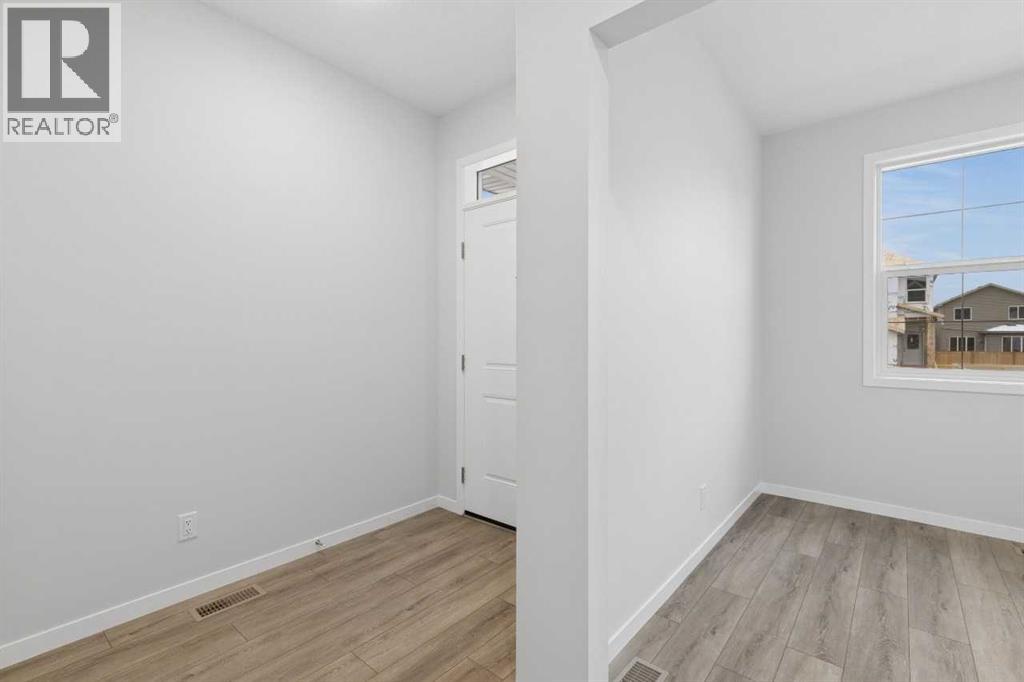 32 Snowberry Common SE, Calgary — photo 10