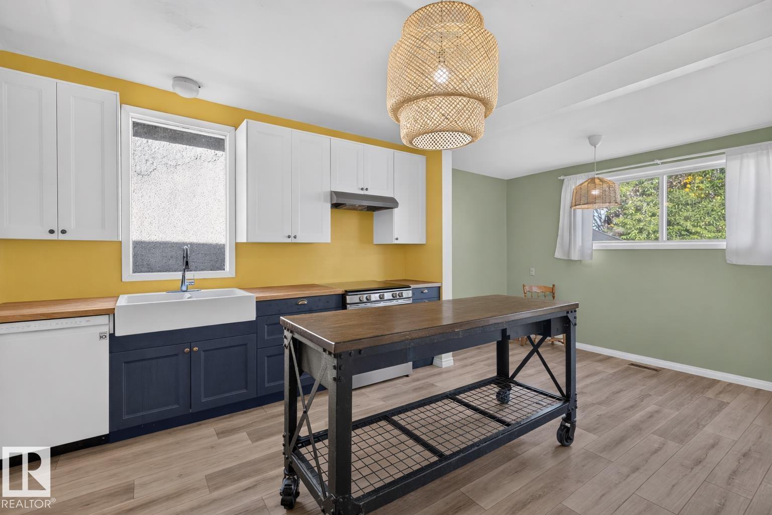 9626 85 AV NW, Edmonton — photo 10