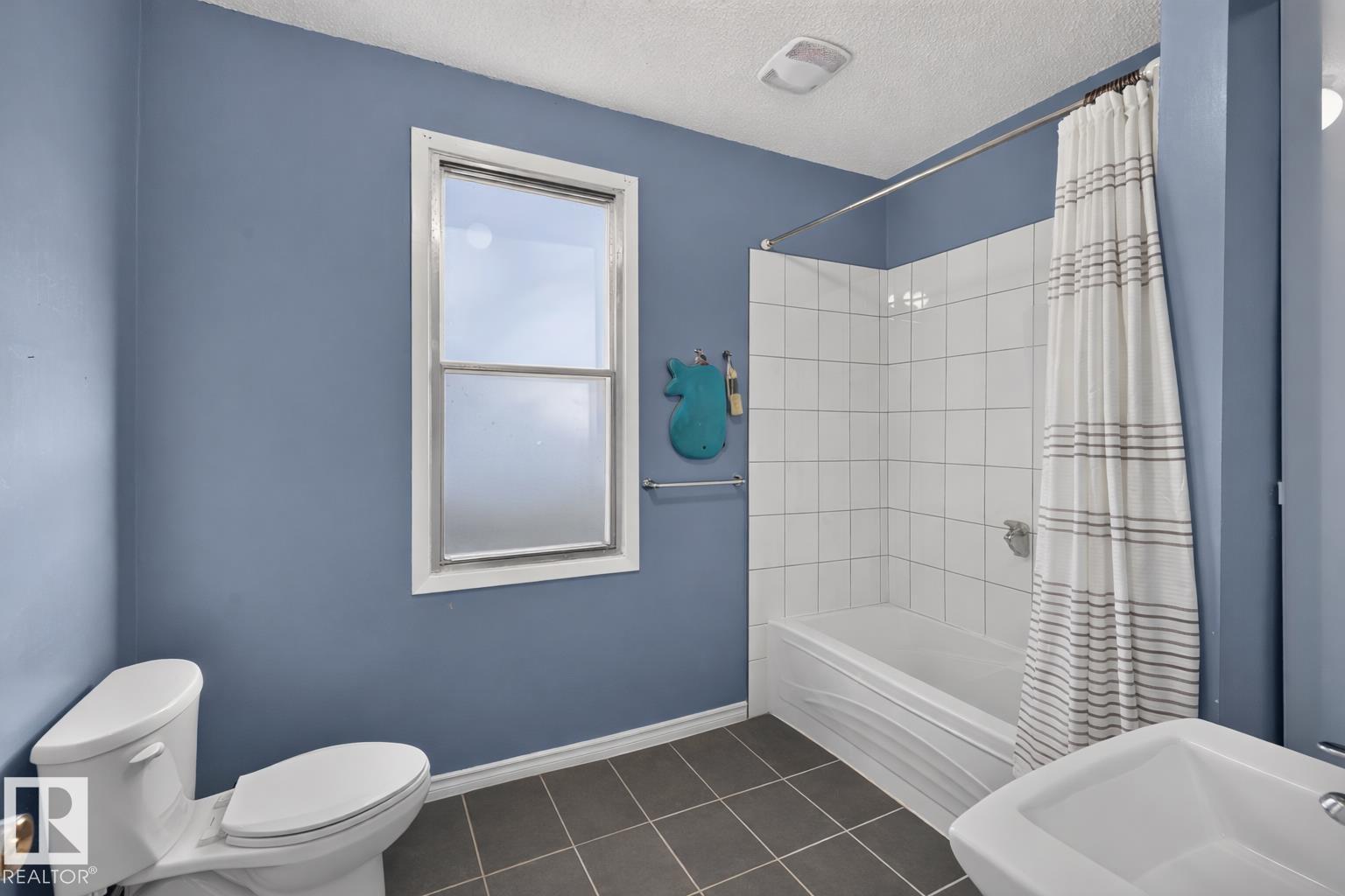 9626 85 AV NW, Edmonton — photo 18