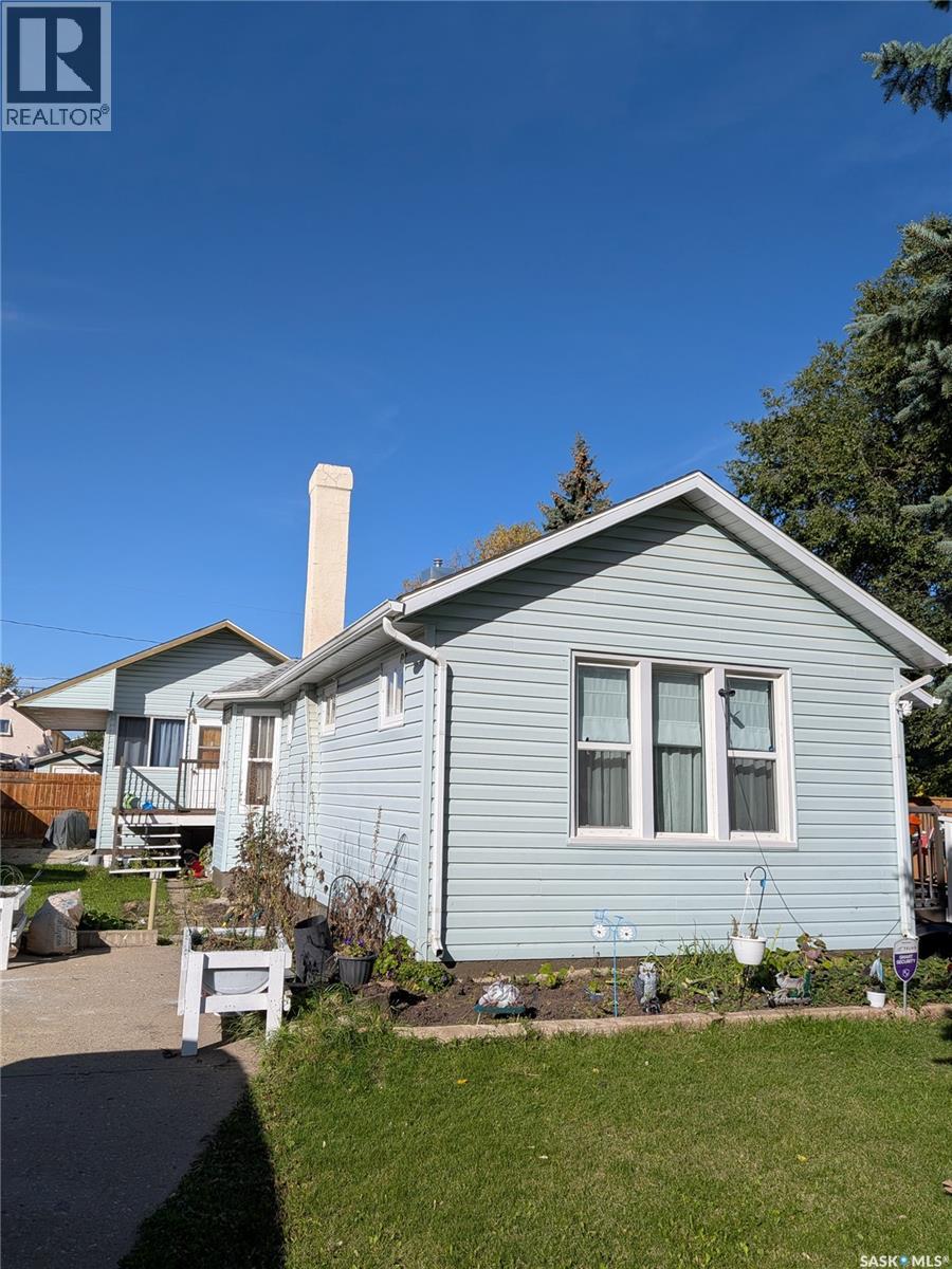 336 10th STREET E, Prince Albert — photo 2