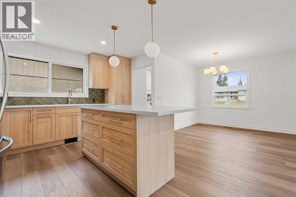 10532 Oakmoor Way SW, Calgary — photo 12