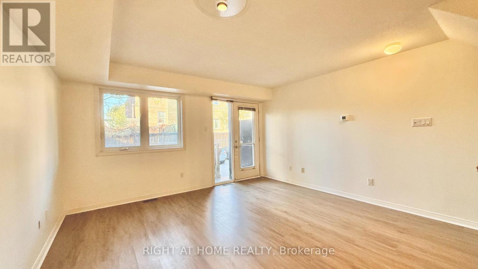 225 CLARENCE STREET, Ottawa — photo 11