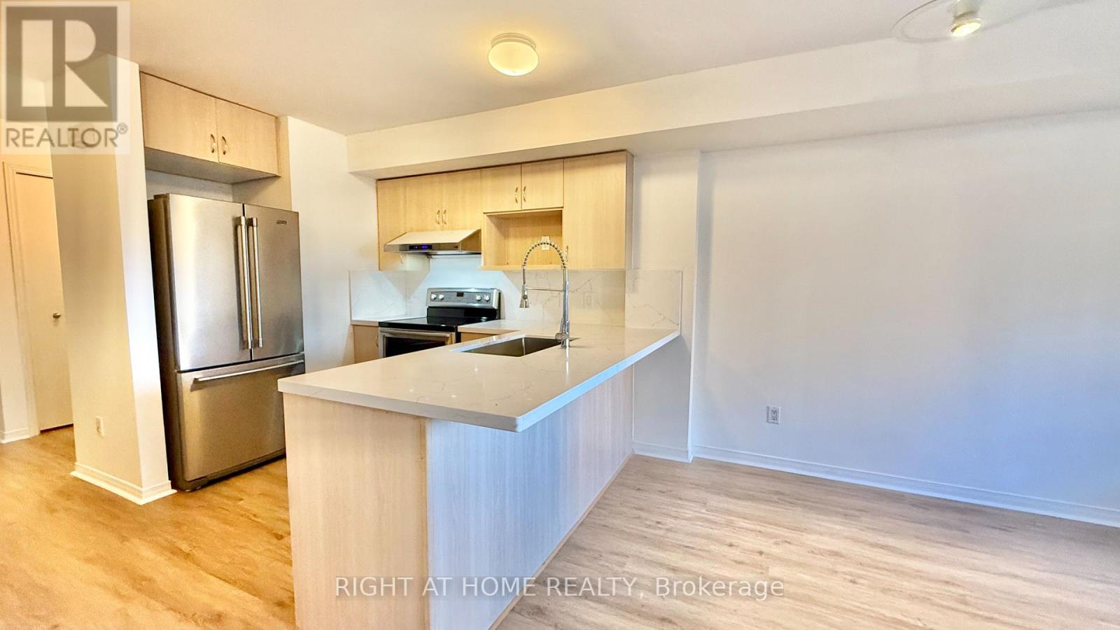 225 CLARENCE STREET, Ottawa — photo 9