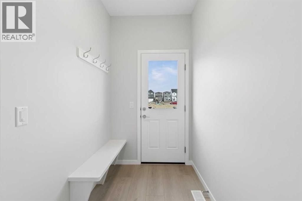 66 Creekview Avenue SW, Calgary — photo 8