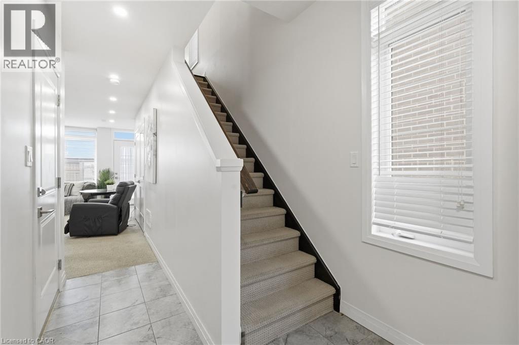30 TIMES SQUARE Boulevard Unit# 201, Stoney Creek — photo 5