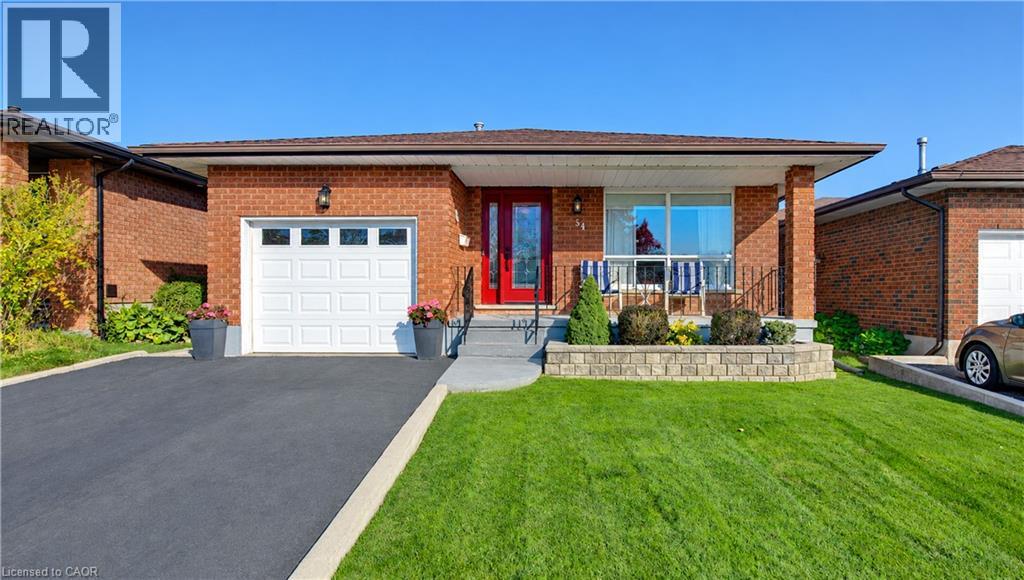 54 Wendy Court, photo 1 of 48