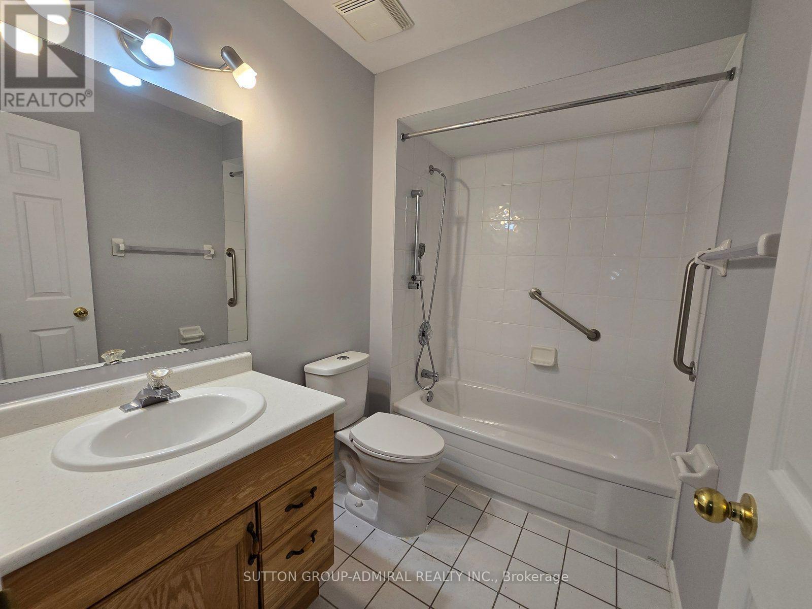 Main Flr- 195 Ryerson Crescent, Oshawa, ON photo 9