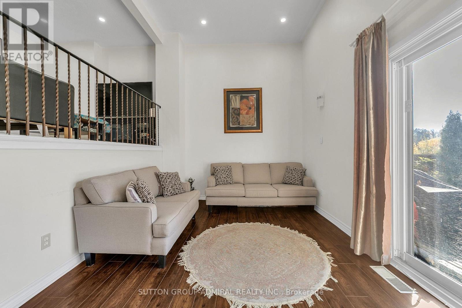 #10 671 HUNTINGWOOD DRIVE - 11