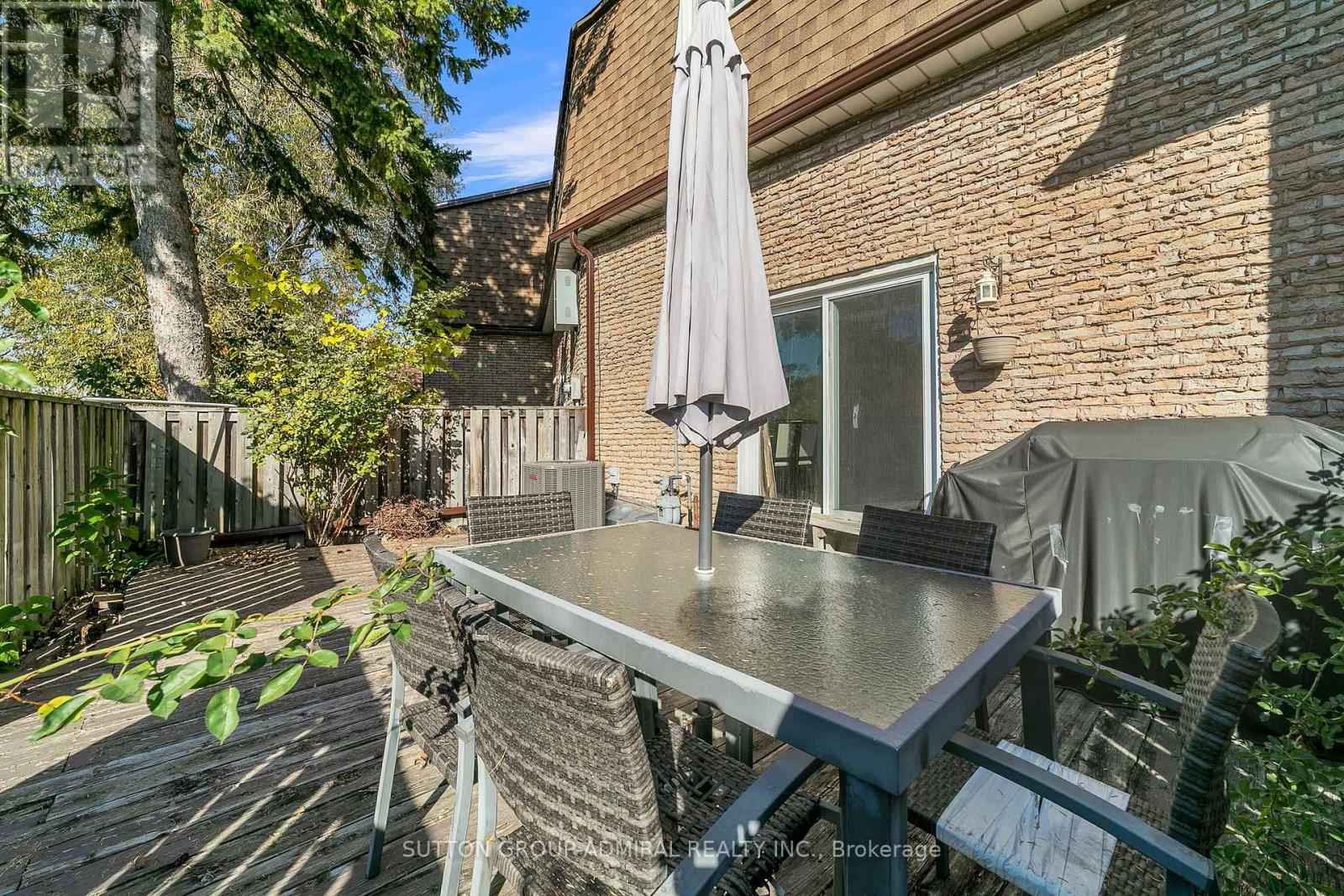 #10 671 HUNTINGWOOD DRIVE - 14
