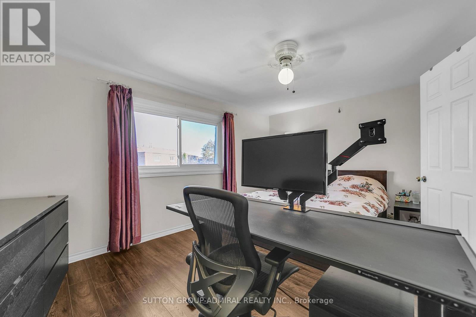 #10 671 HUNTINGWOOD DRIVE - 24
