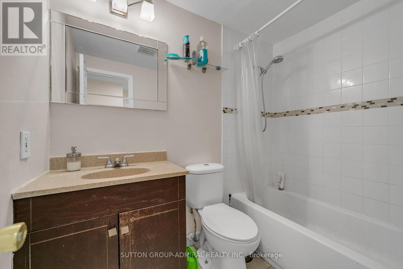 #10 671 HUNTINGWOOD DRIVE - 26