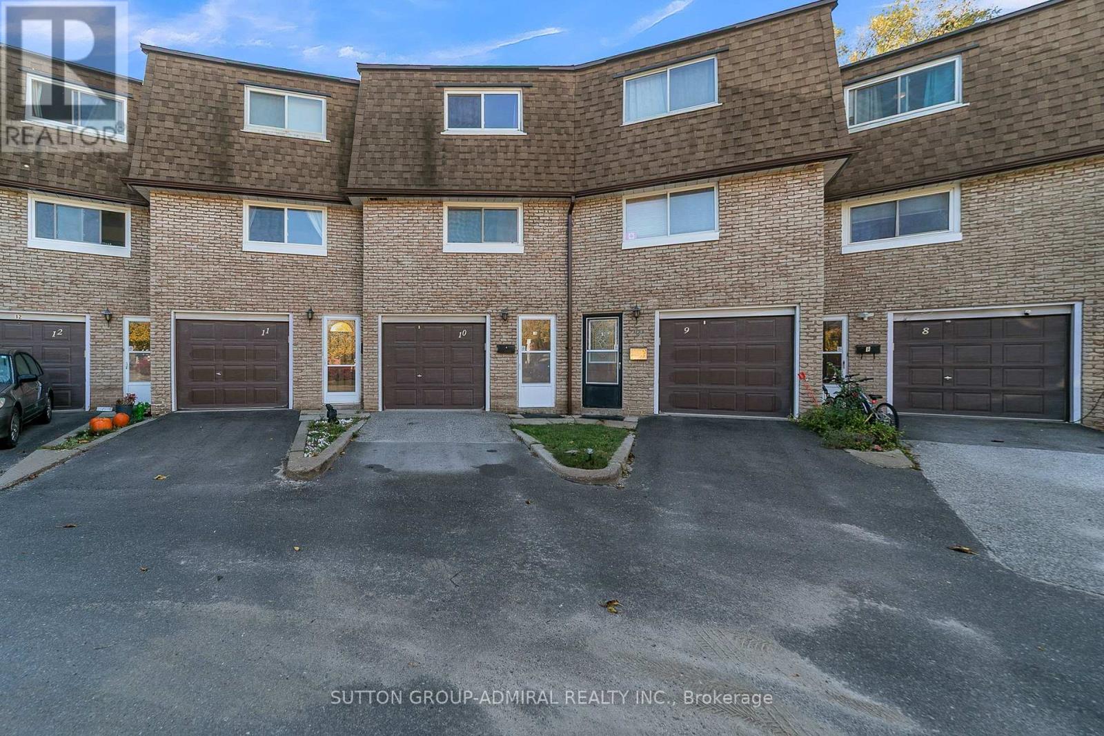 #10 671 HUNTINGWOOD DRIVE - 37