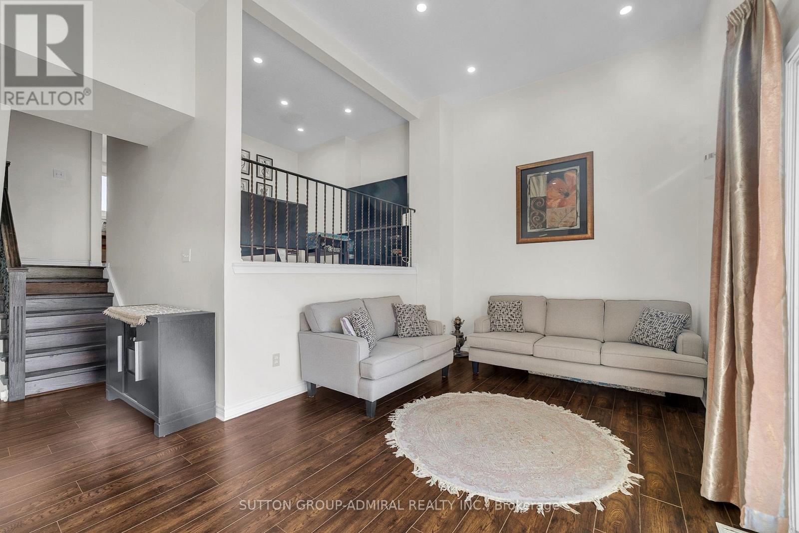 #10 671 HUNTINGWOOD DRIVE - 9