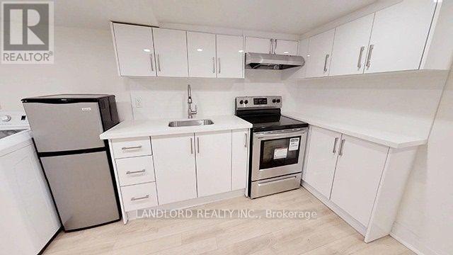 LOWER - 244 BOULTON AVENUE, Toronto (South Riverdale) — photo 3