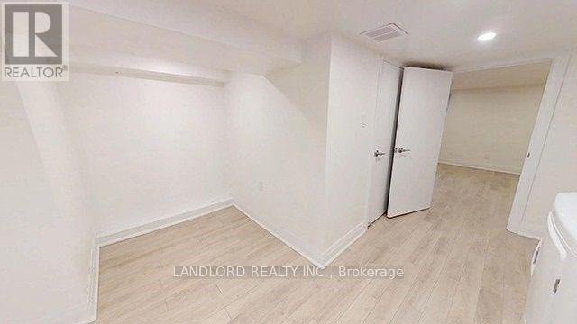 LOWER - 244 BOULTON AVENUE, Toronto (South Riverdale) — photo 4