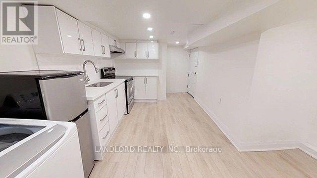 LOWER - 244 BOULTON AVENUE, Toronto (South Riverdale) — photo 5