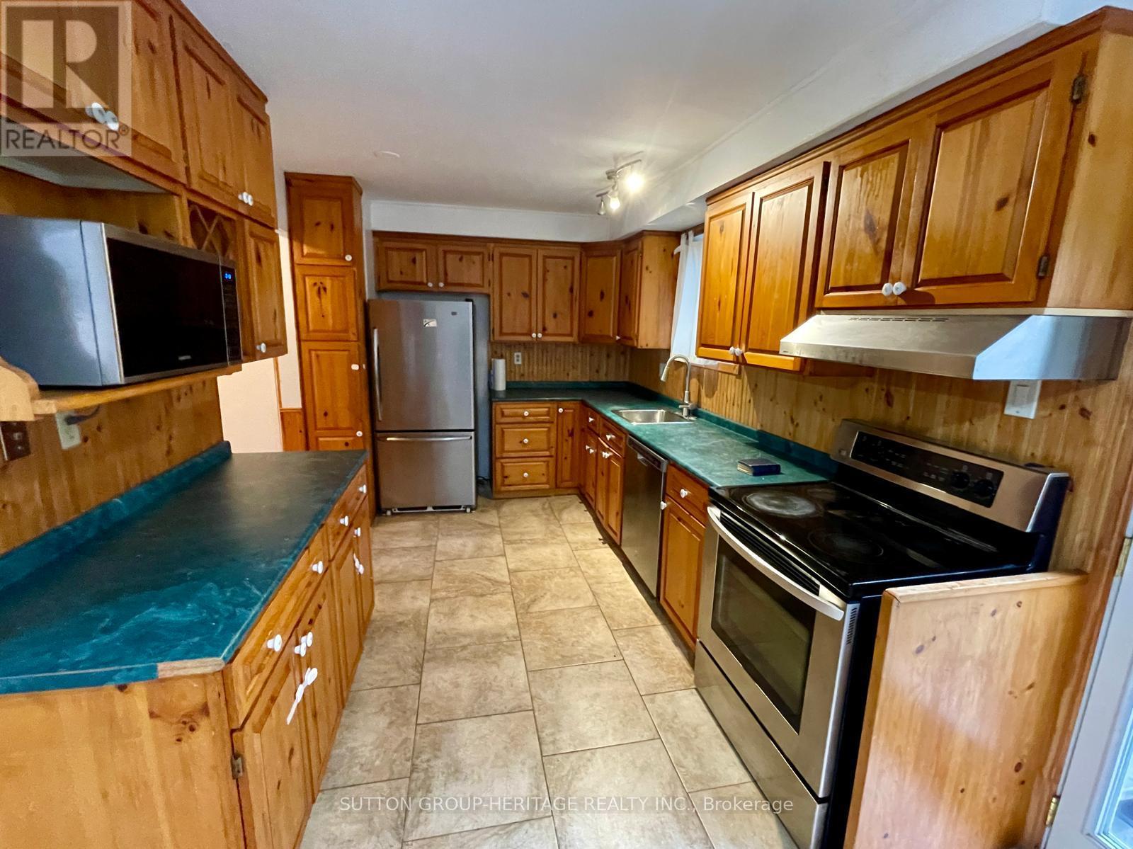 40 Plumridge Court, Ajax, ON photo 7