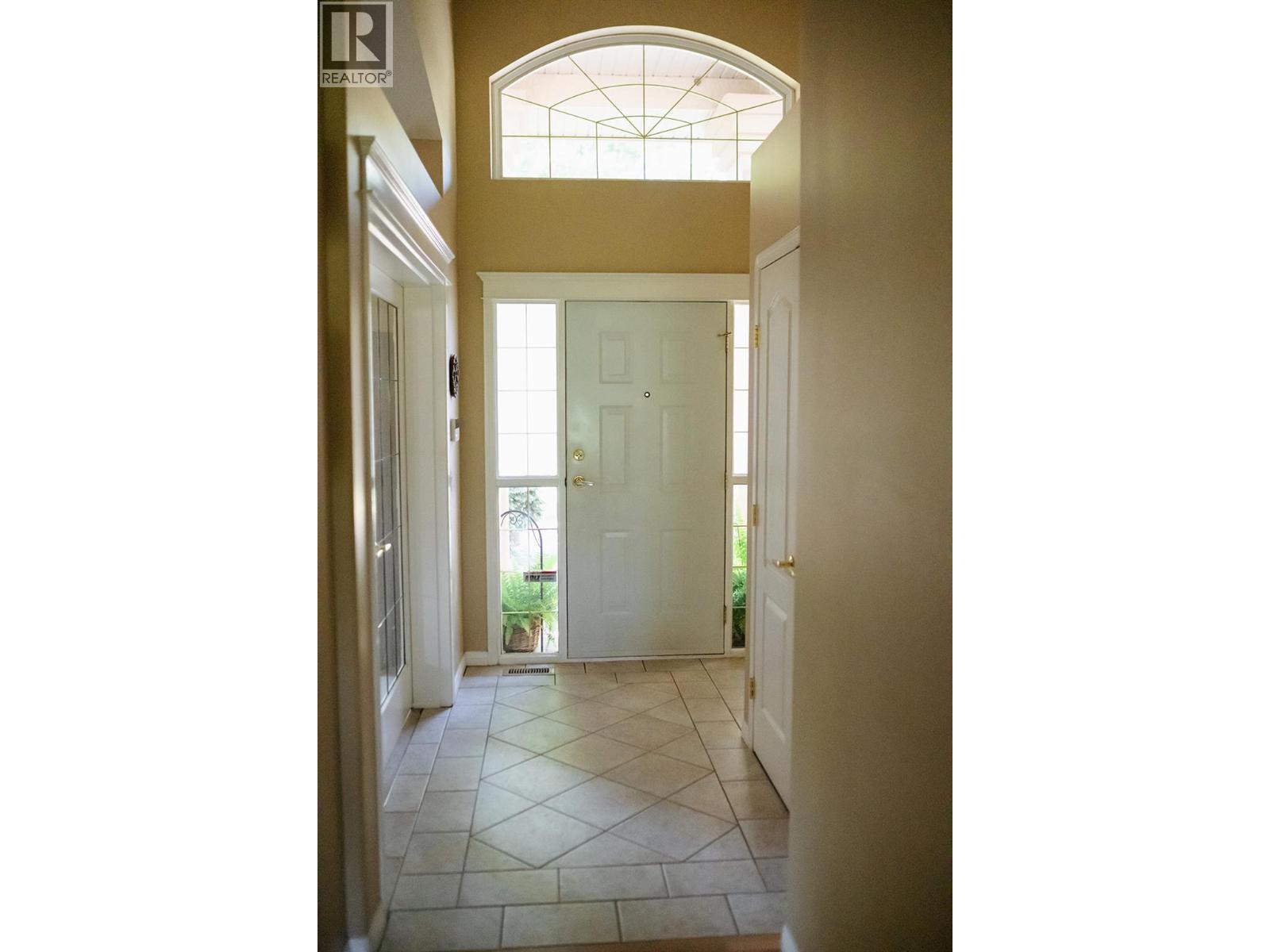 981 Westview Way, West Kelowna