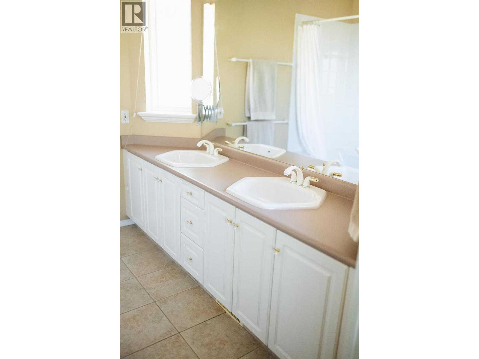  981 Westview Way, West Kelowna