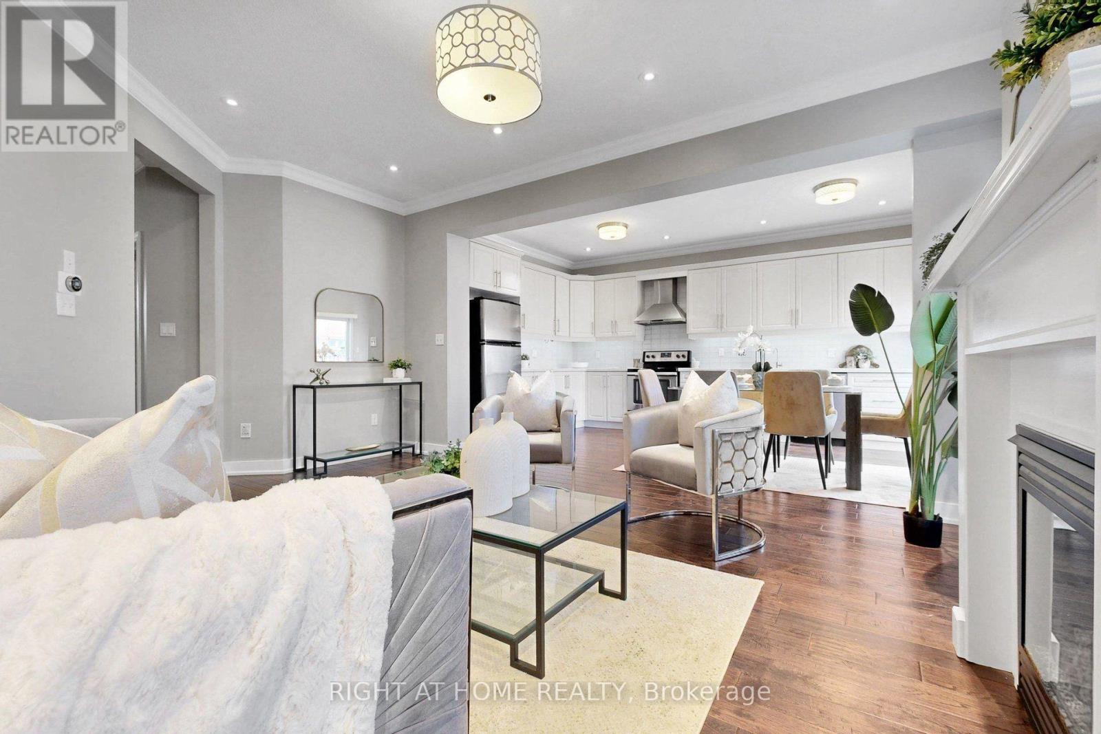 27 CHAMBERSBURG WAY, Whitchurch-Stouffville (Stouffville) — photo 9