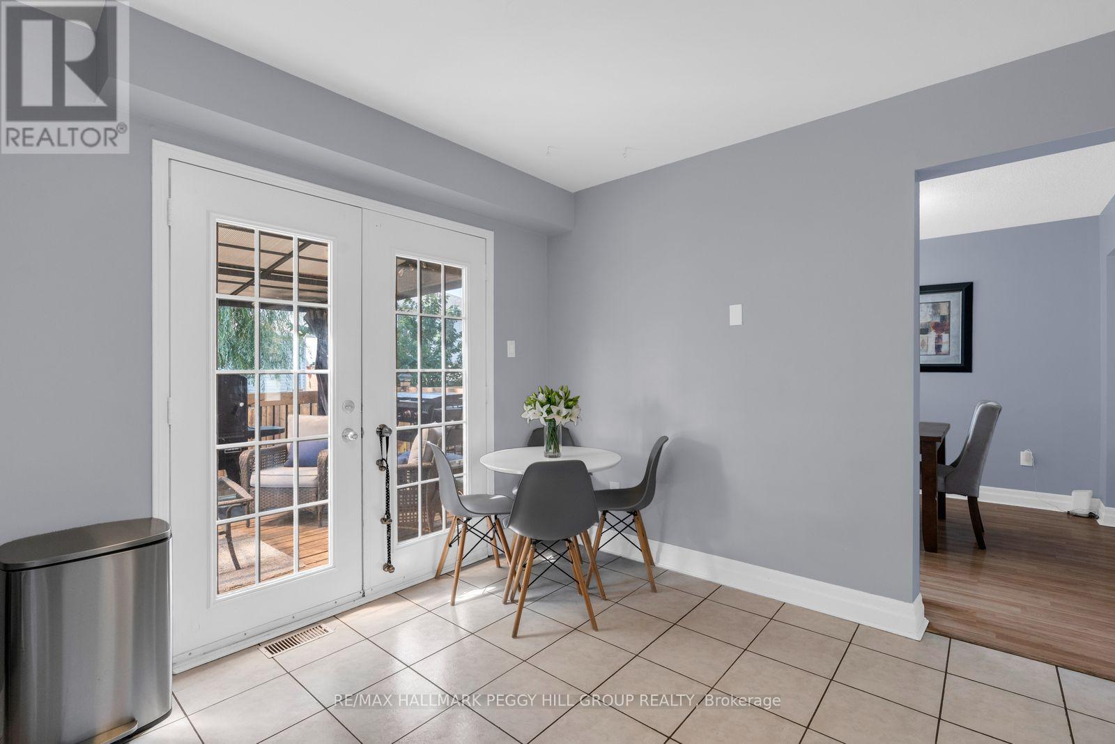14 Copeman Crescent, Barrie photo 5