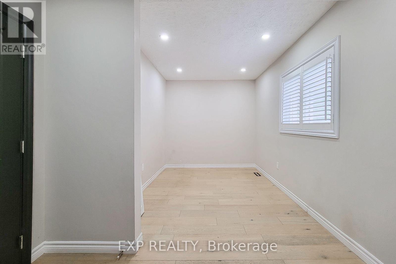 303 DEERE STREET, Welland (Lincoln/Crowland) — photo 12