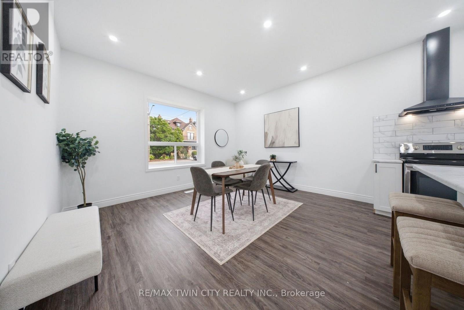 42 PEEL STREET, Brantford — photo 8