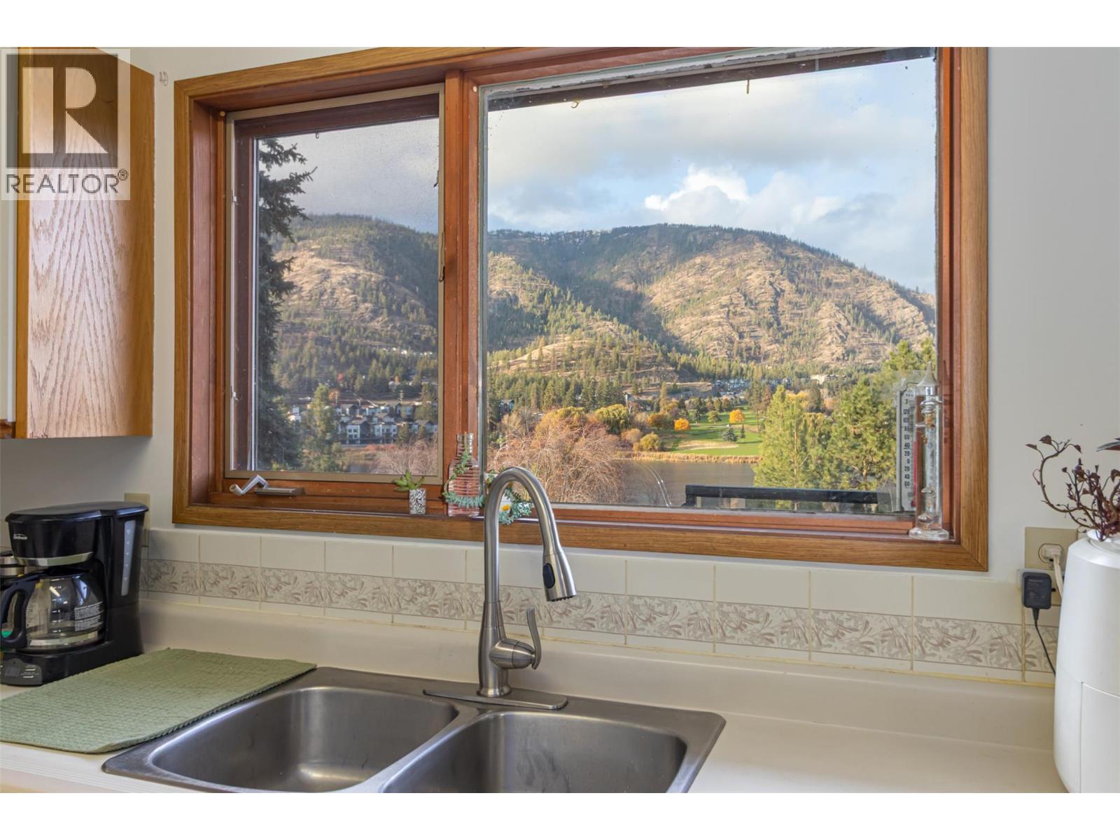  2970 Sandstone Drive, West Kelowna
