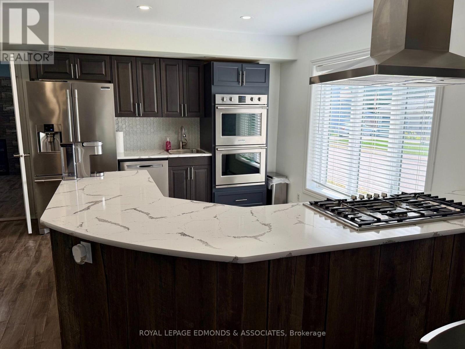 202 IRVING STREET, Pembroke — photo 4
