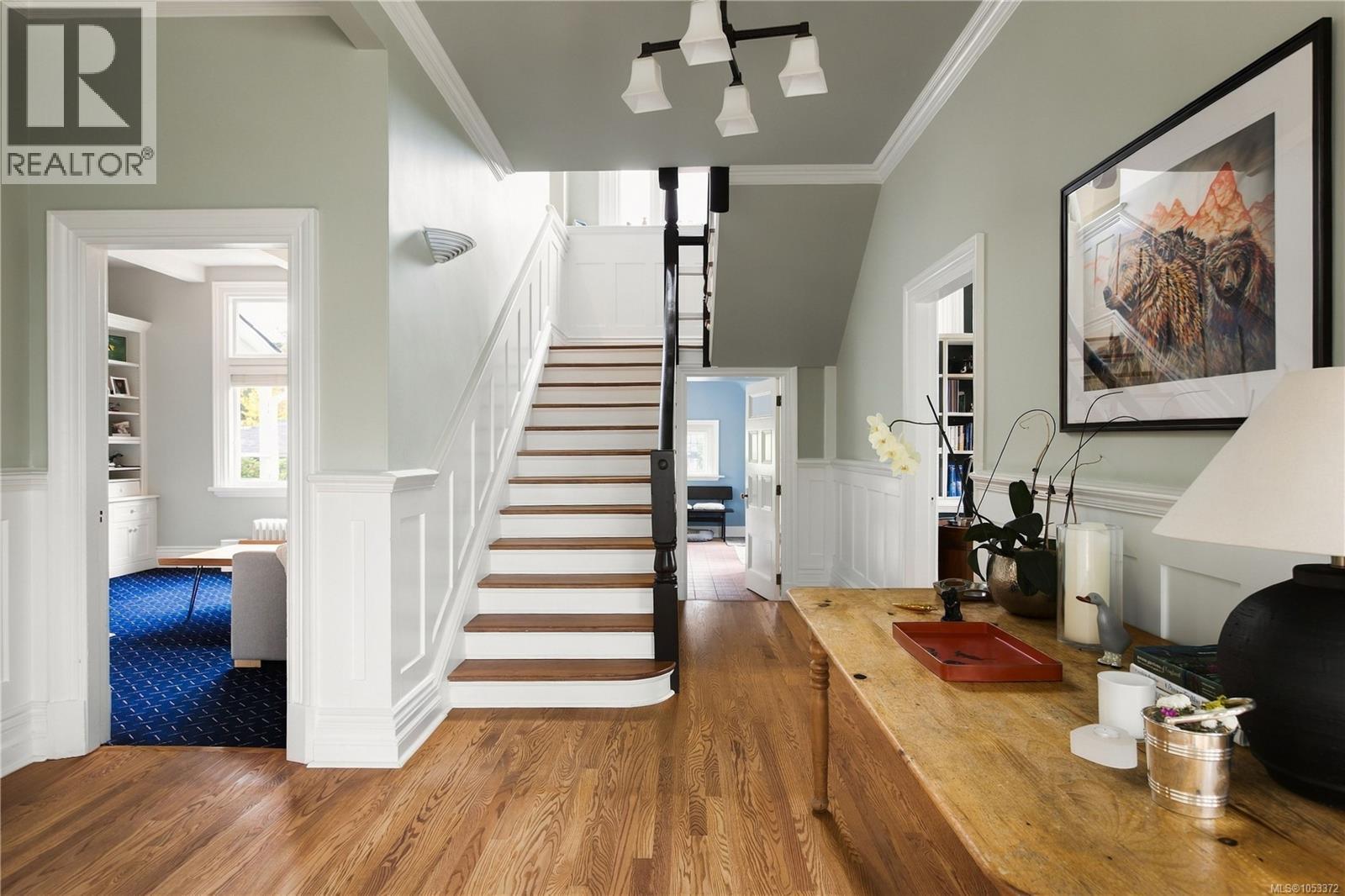  454 Newport Avenue, Oak Bay