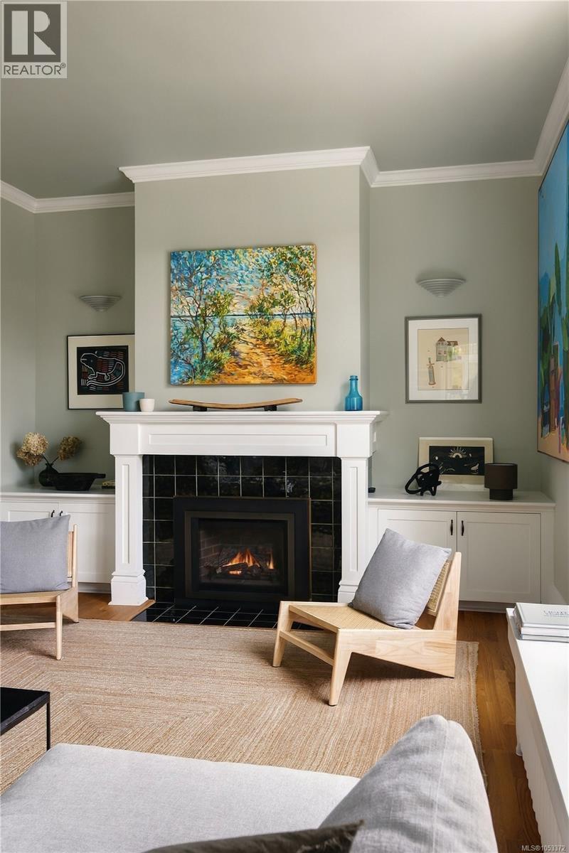  454 Newport Avenue, Oak Bay