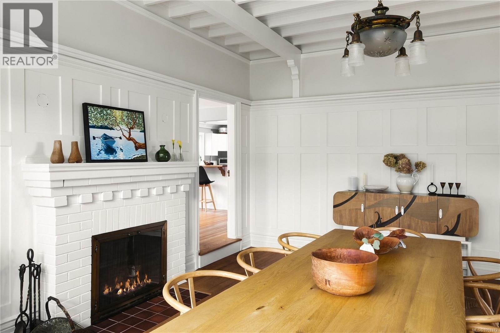  454 Newport Avenue, Oak Bay