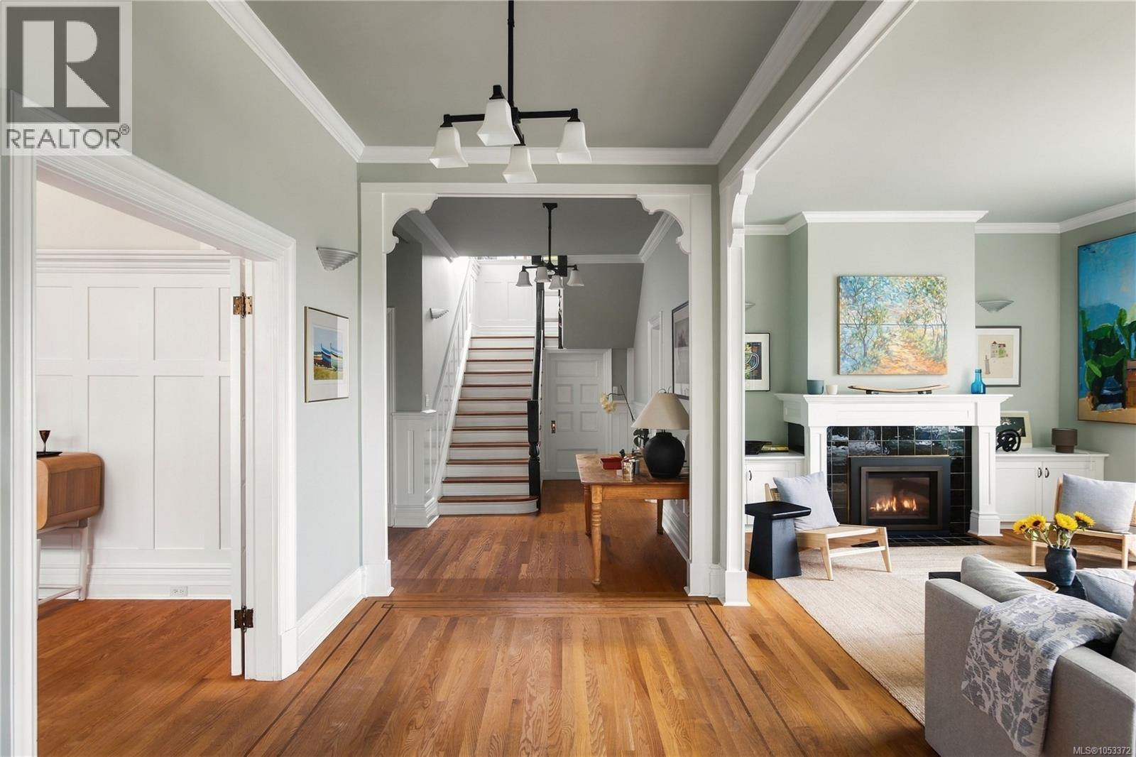  454 Newport Avenue, Oak Bay