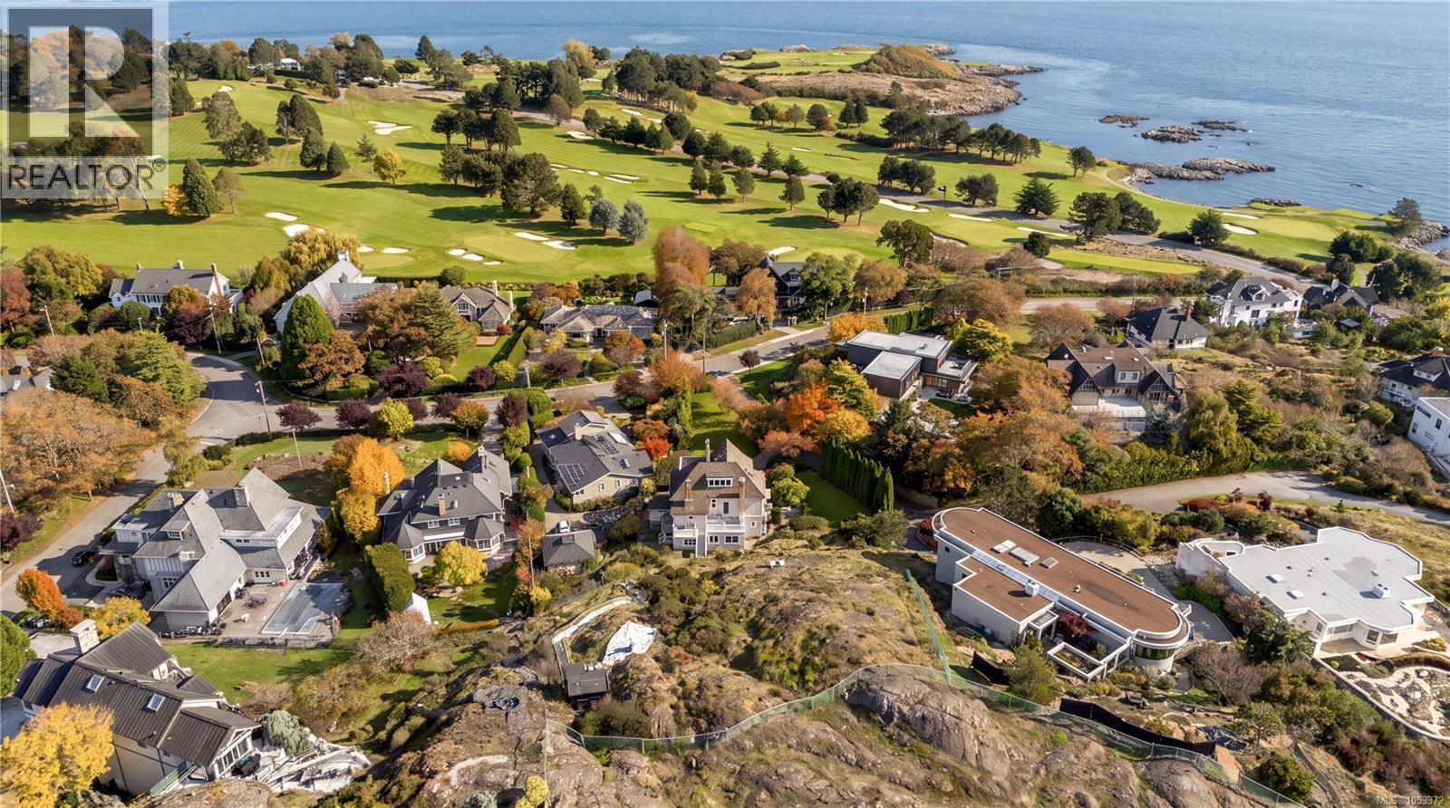  454 Newport Avenue, Oak Bay