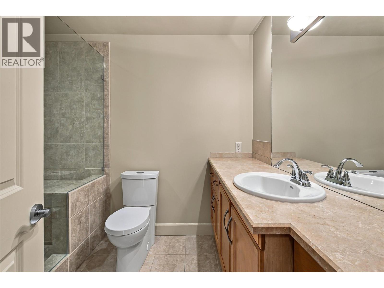 205 1947 Underhill Street, Kelowna