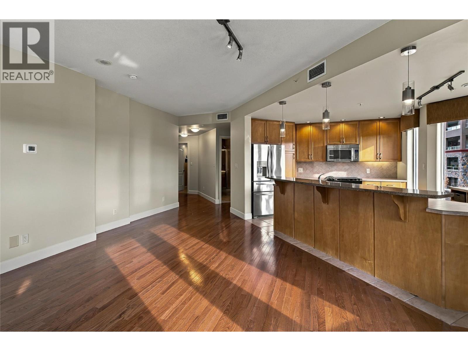 205 1947 Underhill Street, Kelowna