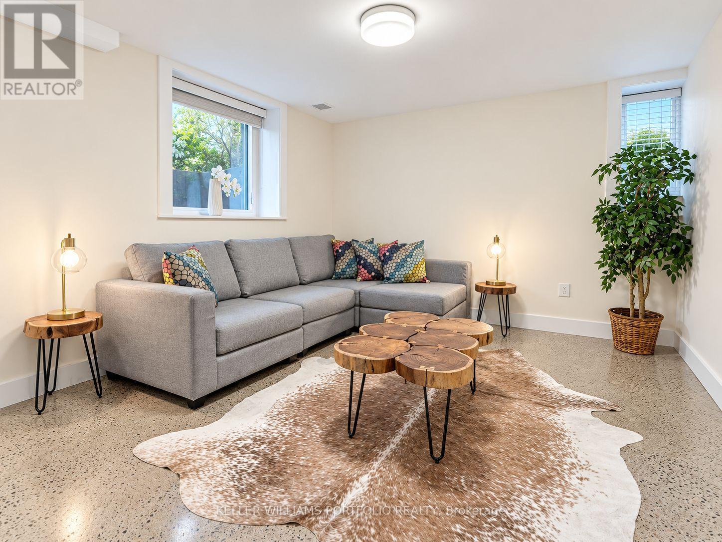 Photo of 172 High Park Avenue