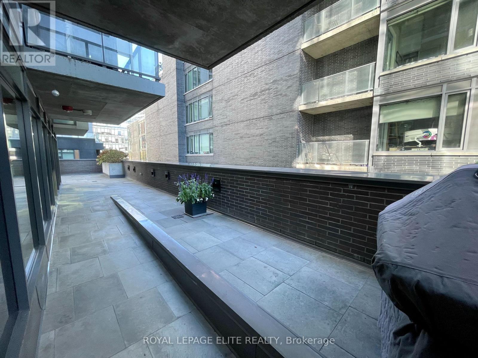 #1119 111 BATHURST STREET - 46