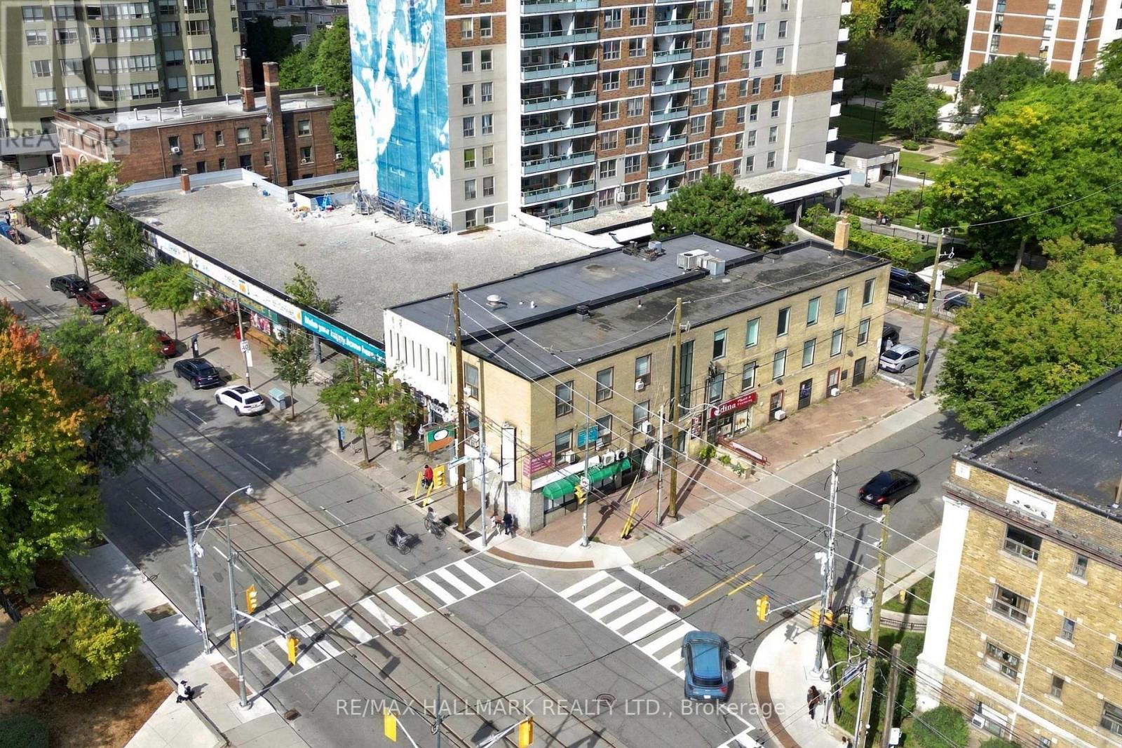 201&301 - 150 CARLTON STREET, Toronto (Cabbagetown-South St. James Town)