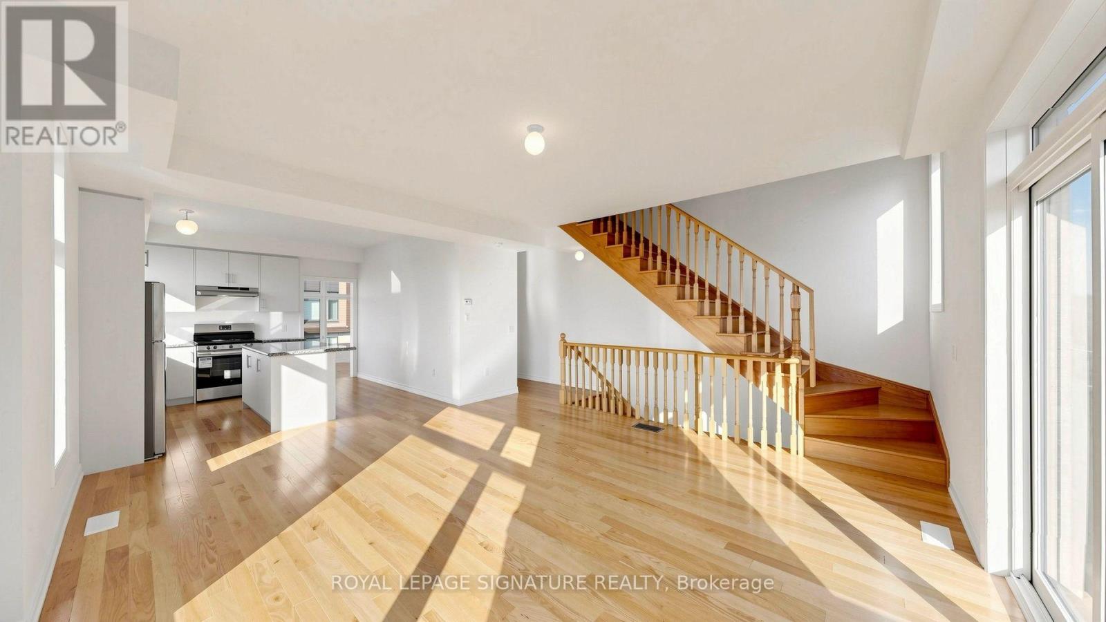 99 DIVADALE ROAD, Vaughan (Elder Mills) — photo 2