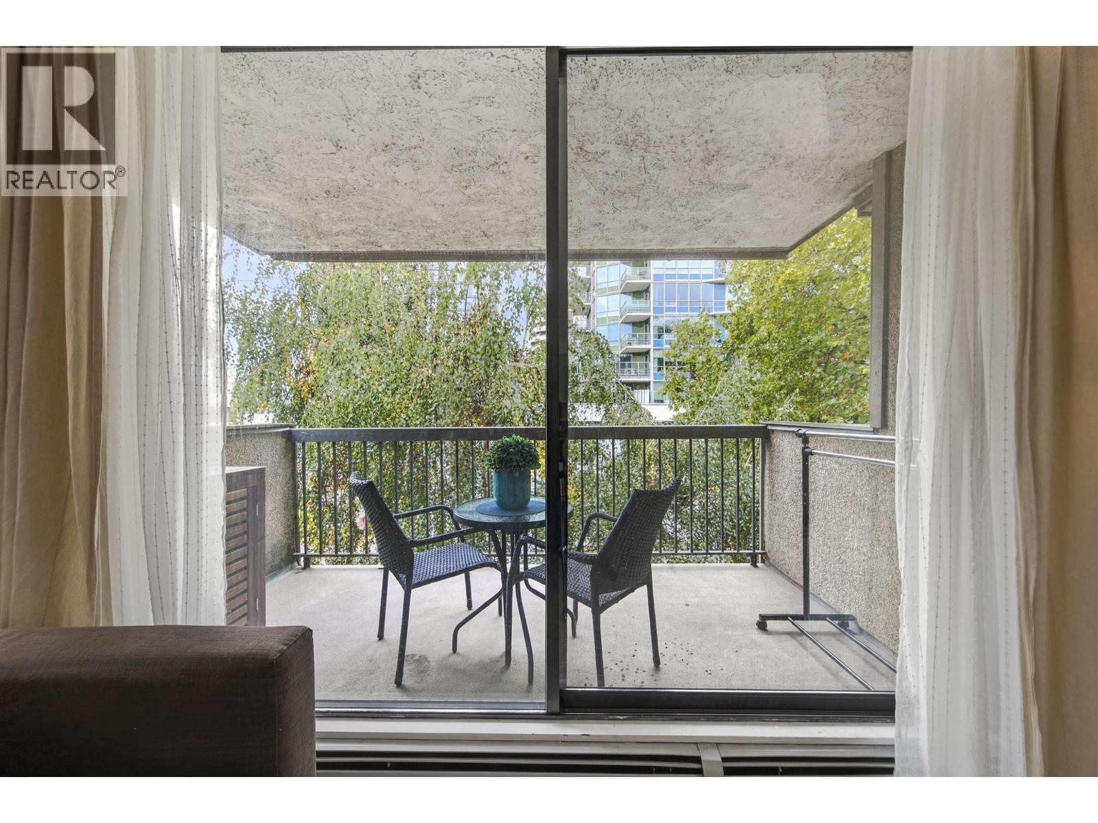 #303-8400 LANSDOWNE Road, Richmond