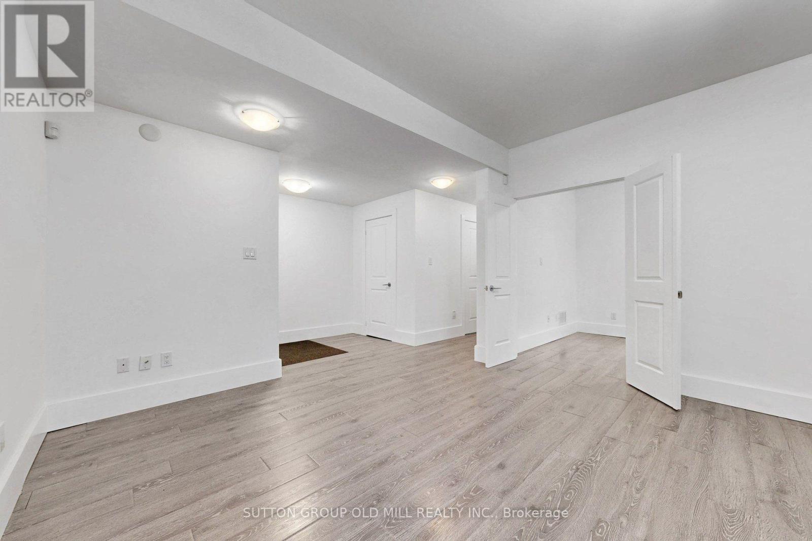 1 NORTH PARK DRIVE, Toronto (Maple Leaf) — photo 10
