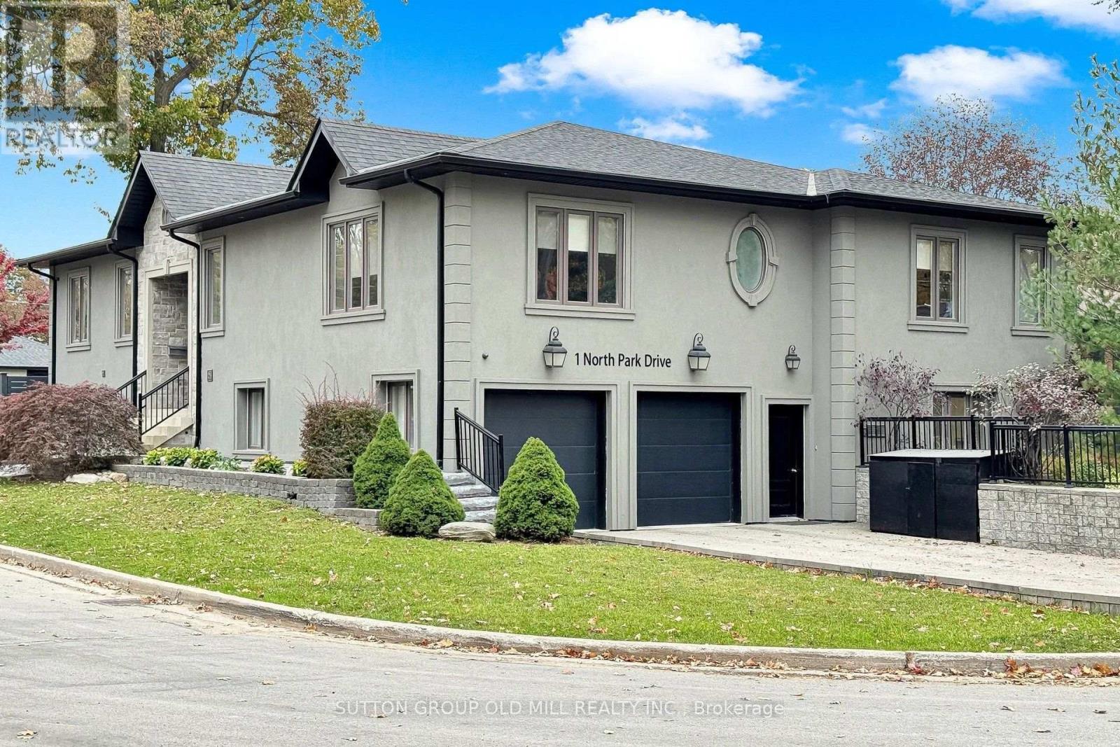 1 NORTH PARK DRIVE, Toronto (Maple Leaf) — photo 2