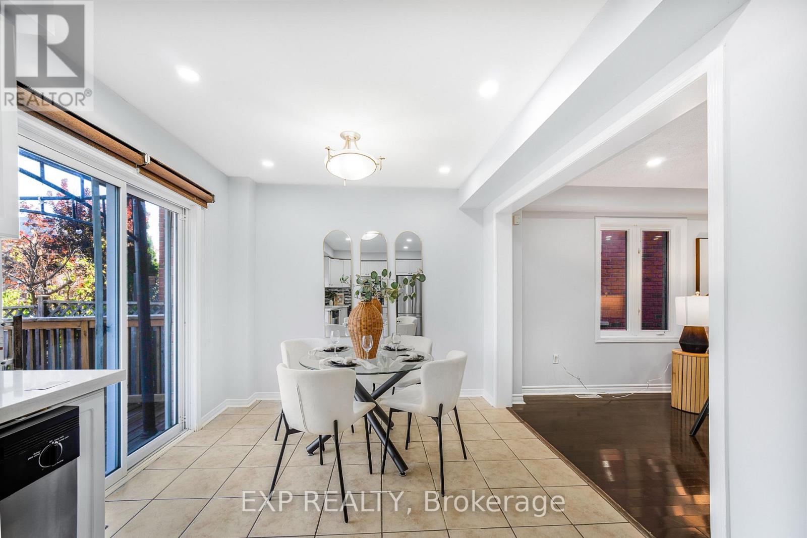 128 OLYMPIA CRESCENT, Brampton (Fletcher's Meadow) — photo 3