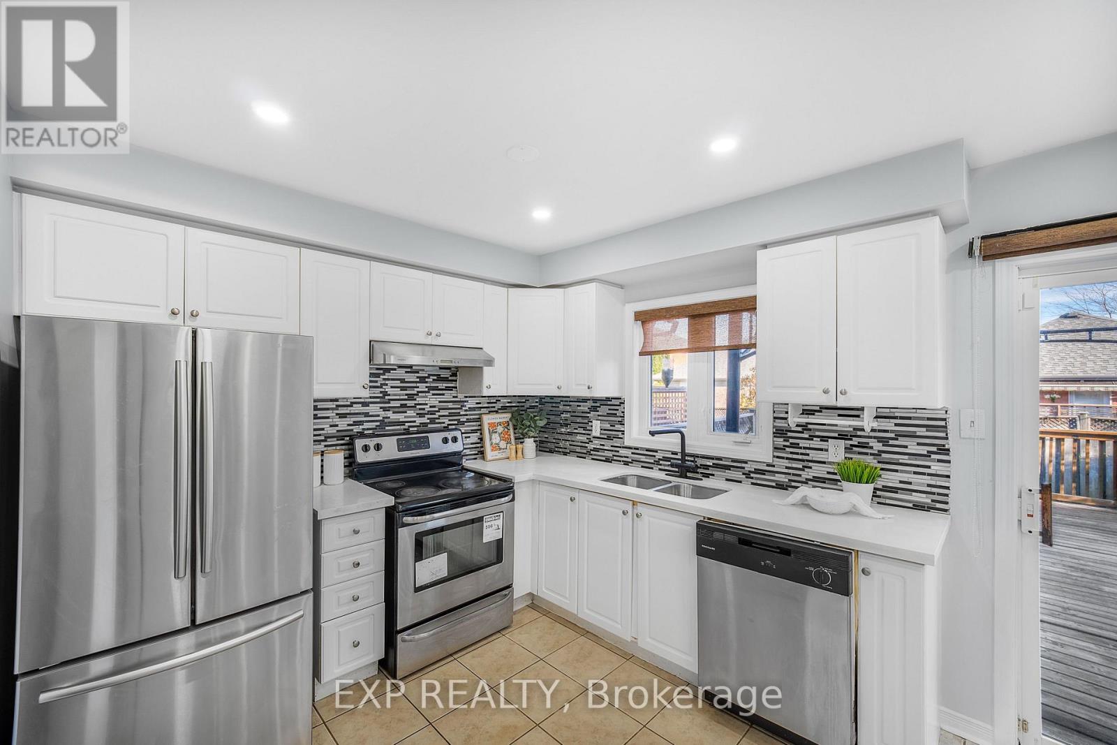 128 OLYMPIA CRESCENT, Brampton (Fletcher's Meadow) — photo 5