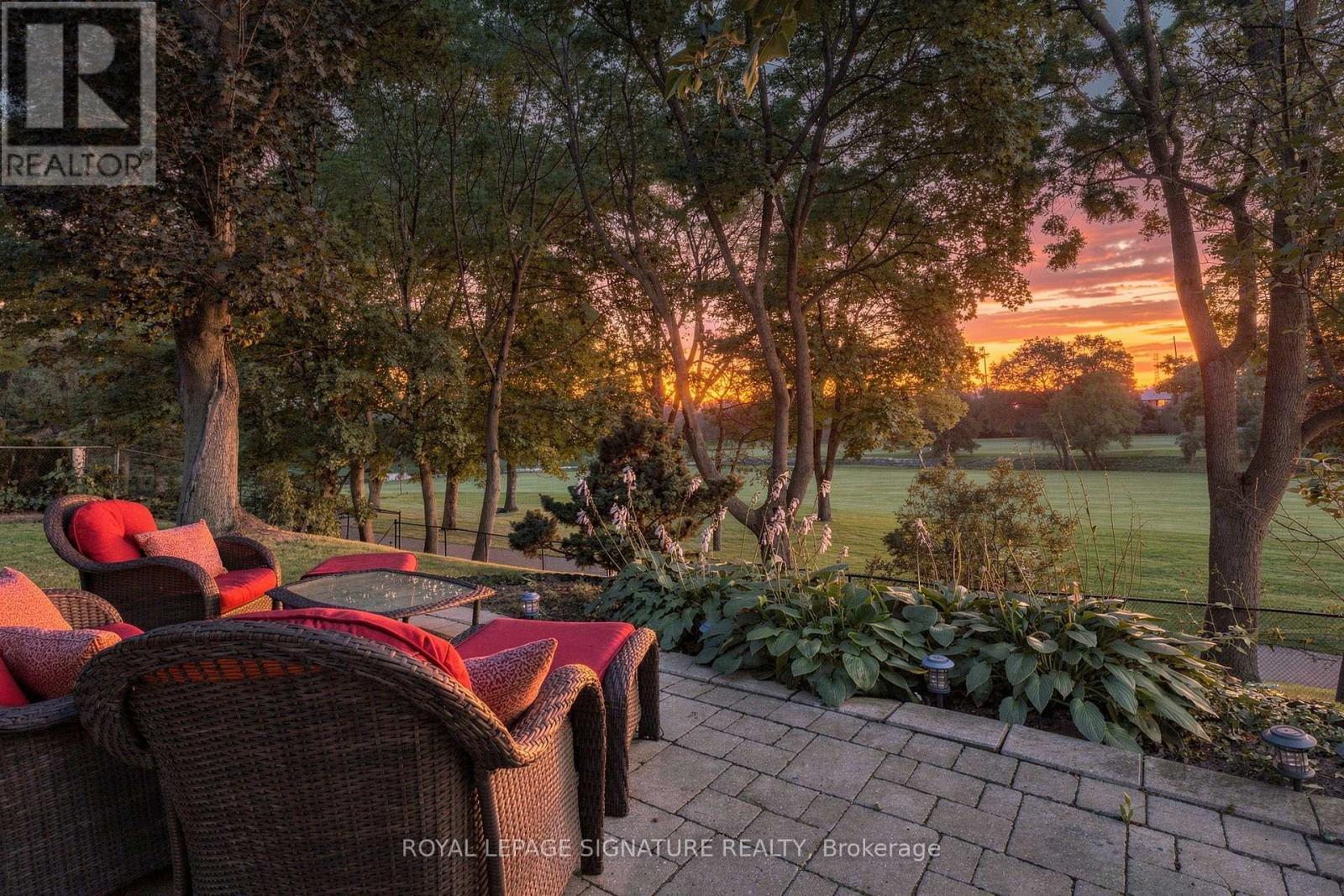 315 MARKLAND DRIVE, Toronto (Markland Wood) — photo 2