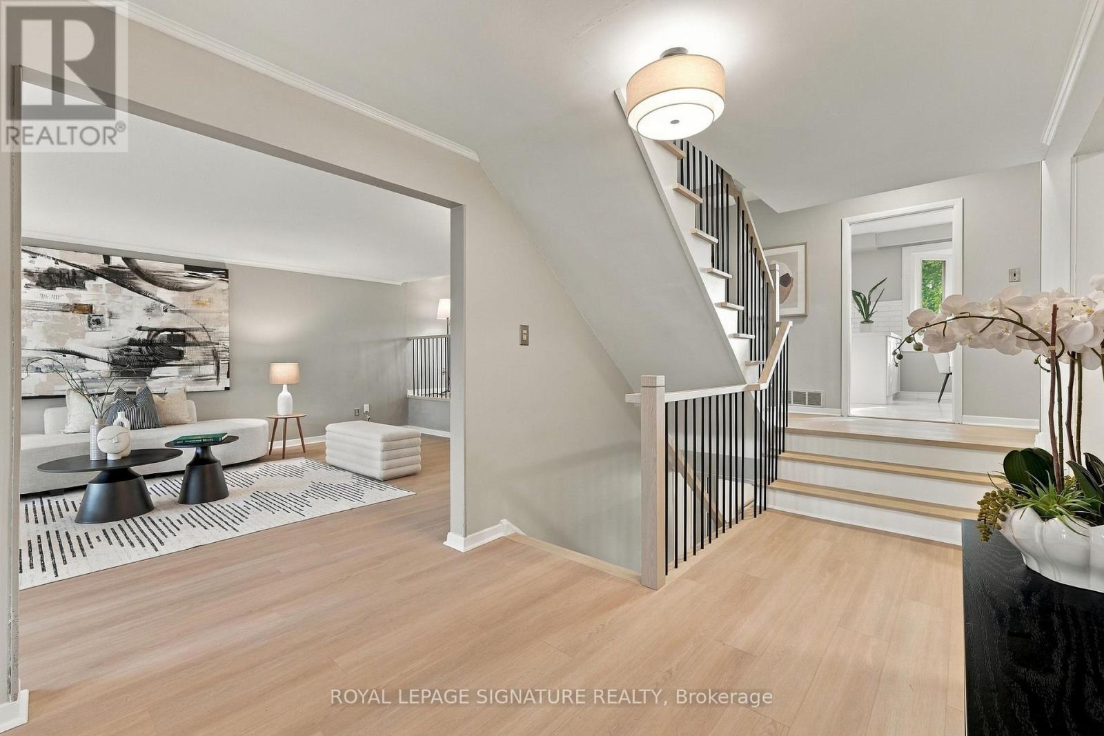 315 MARKLAND DRIVE, Toronto (Markland Wood) — photo 3
