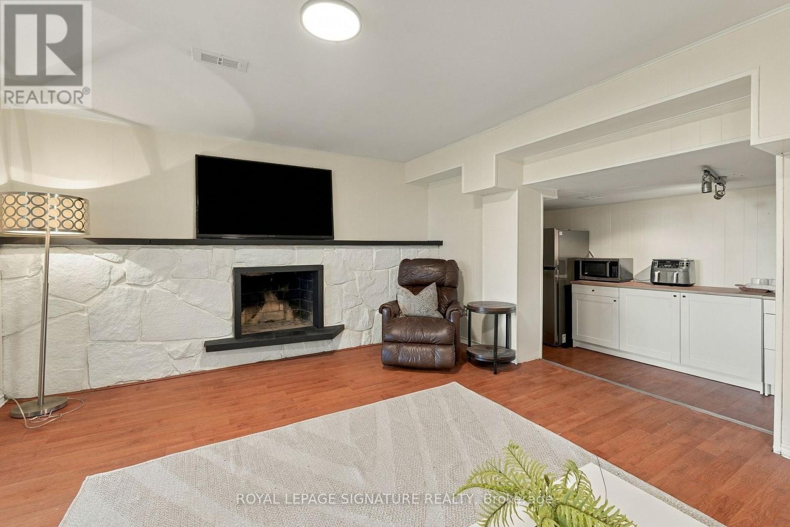 315 MARKLAND DRIVE - 38