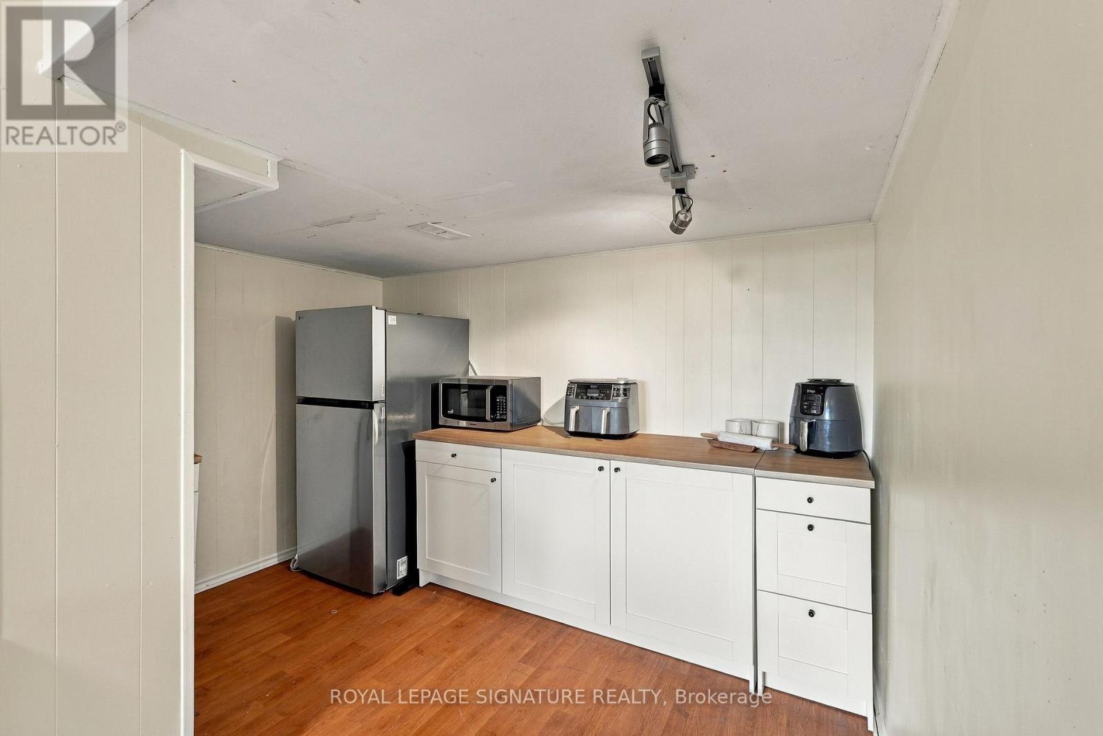 315 MARKLAND DRIVE - 39
